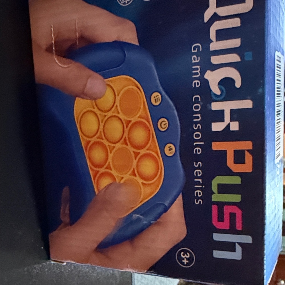Pink Handheld Game Console - Picture 2 of 3